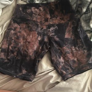 Lululemon size 8 biker shorts (maroon marbled)